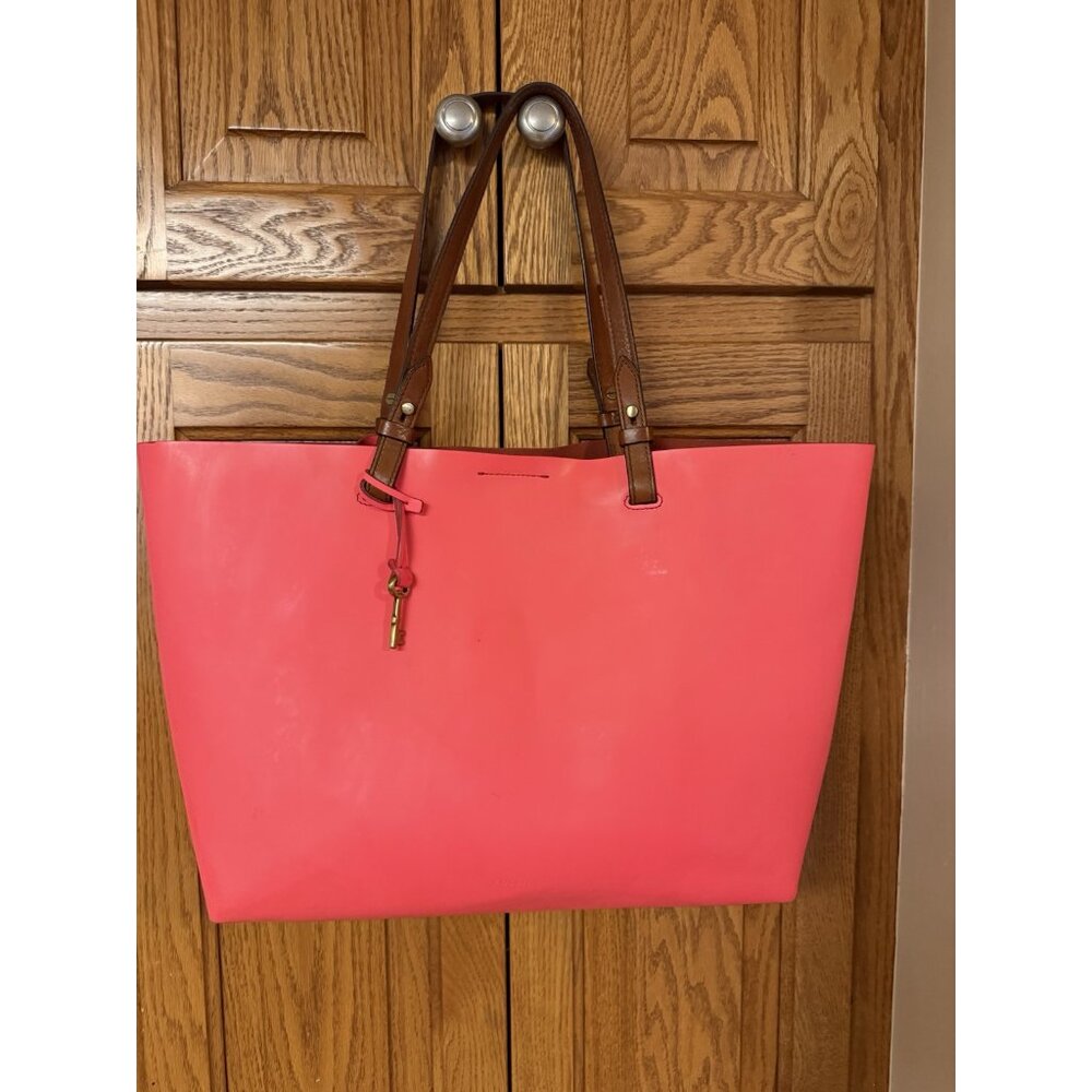 Fossil Rachel Tote Neon Coral Leather With Brass Key Hang Logo
